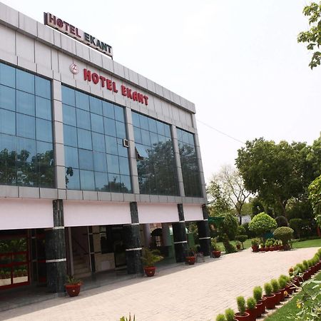 Hotel Ekant Faridabad Zewnętrze zdjęcie