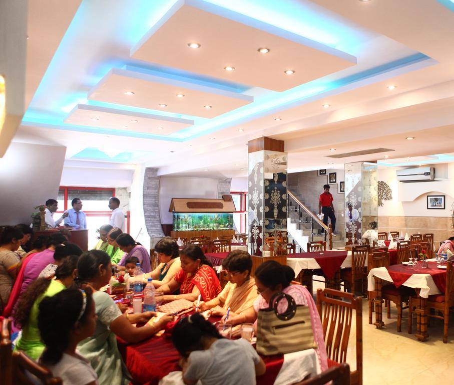 Hotel Ekant Faridabad Zewnętrze zdjęcie