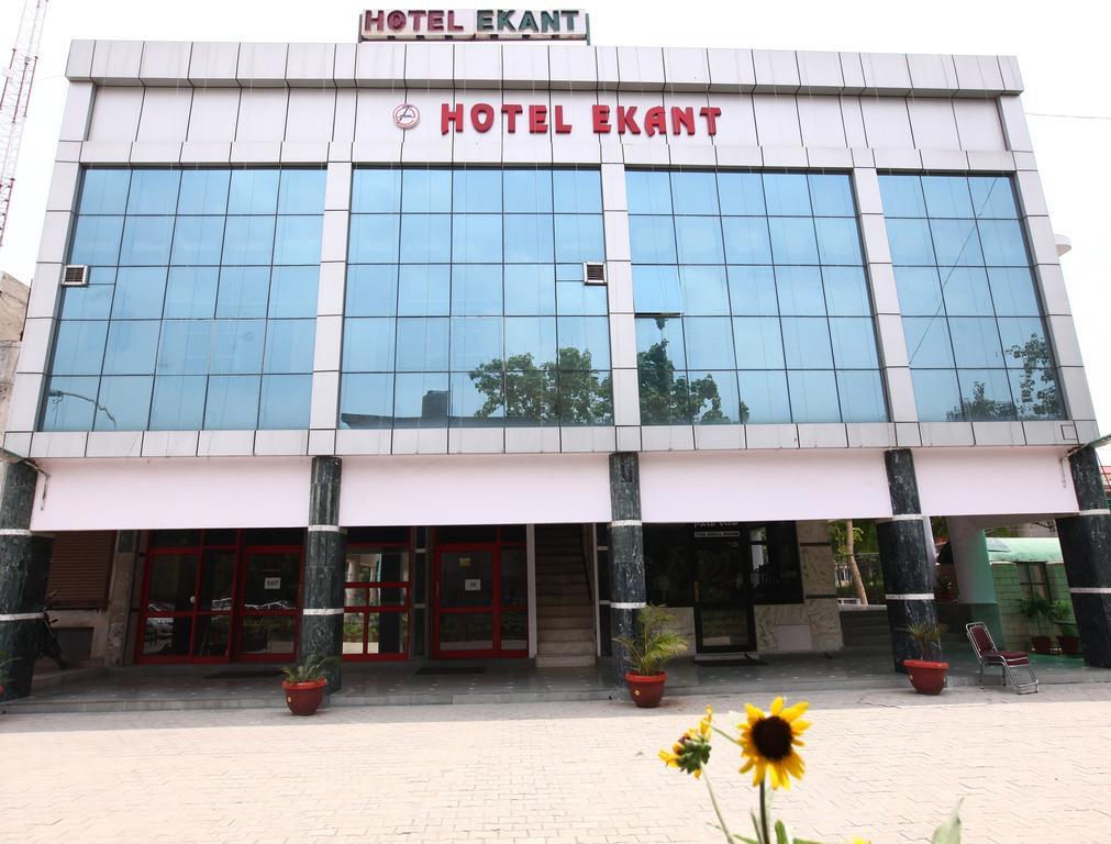 Hotel Ekant Faridabad Zewnętrze zdjęcie