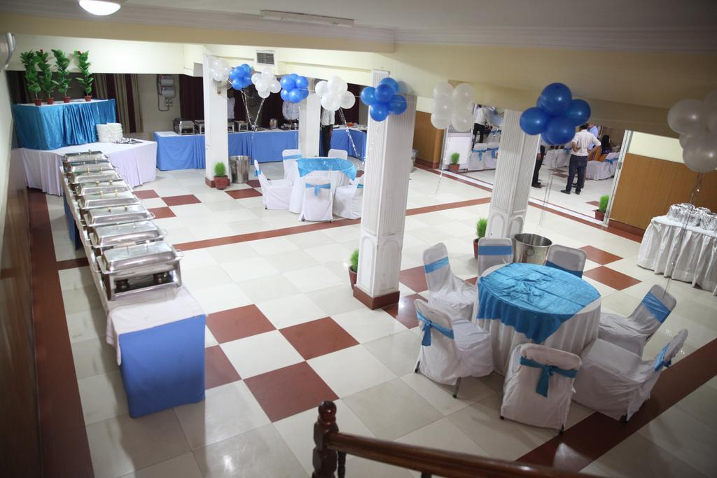 Hotel Ekant Faridabad Zewnętrze zdjęcie