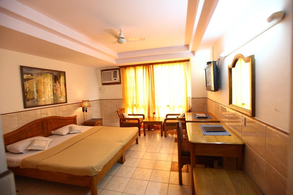 Hotel Ekant Faridabad Zewnętrze zdjęcie