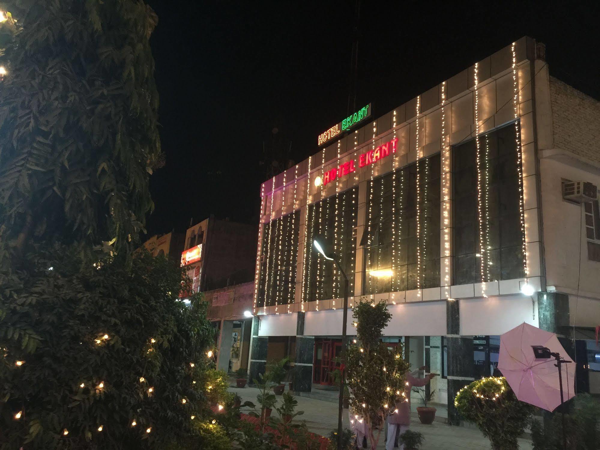 Hotel Ekant Faridabad Zewnętrze zdjęcie