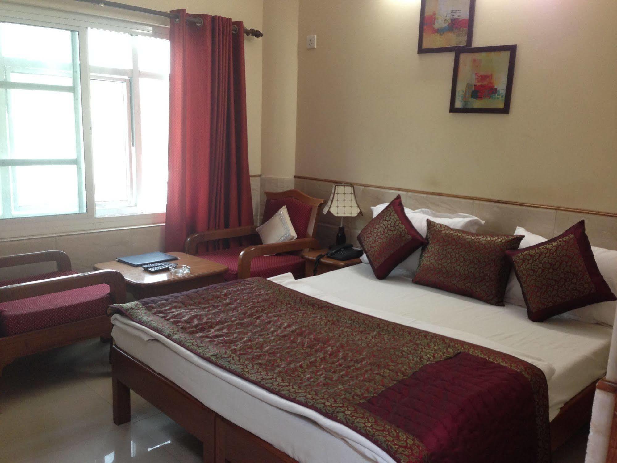 Hotel Ekant Faridabad Zewnętrze zdjęcie