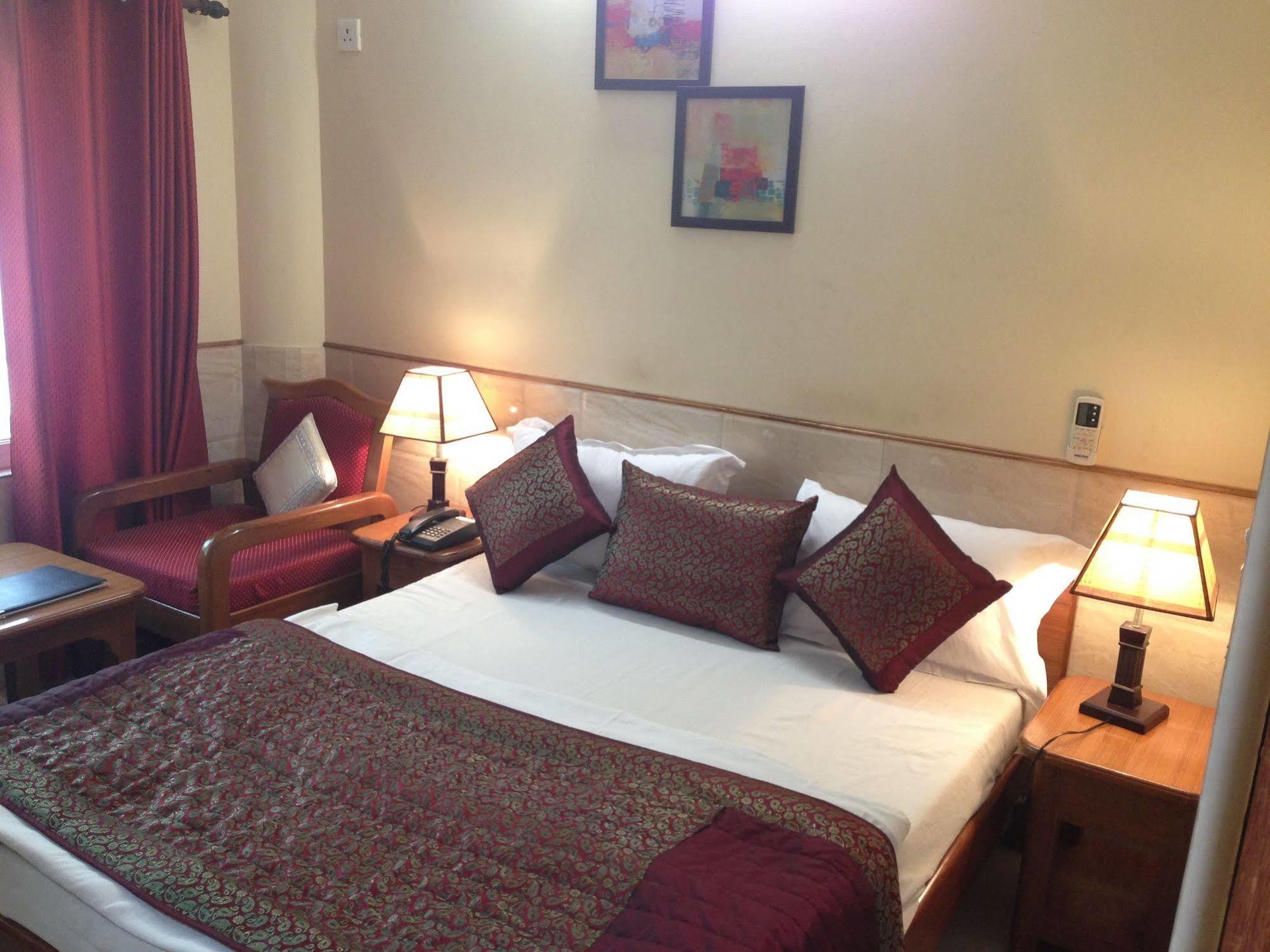 Hotel Ekant Faridabad Zewnętrze zdjęcie
